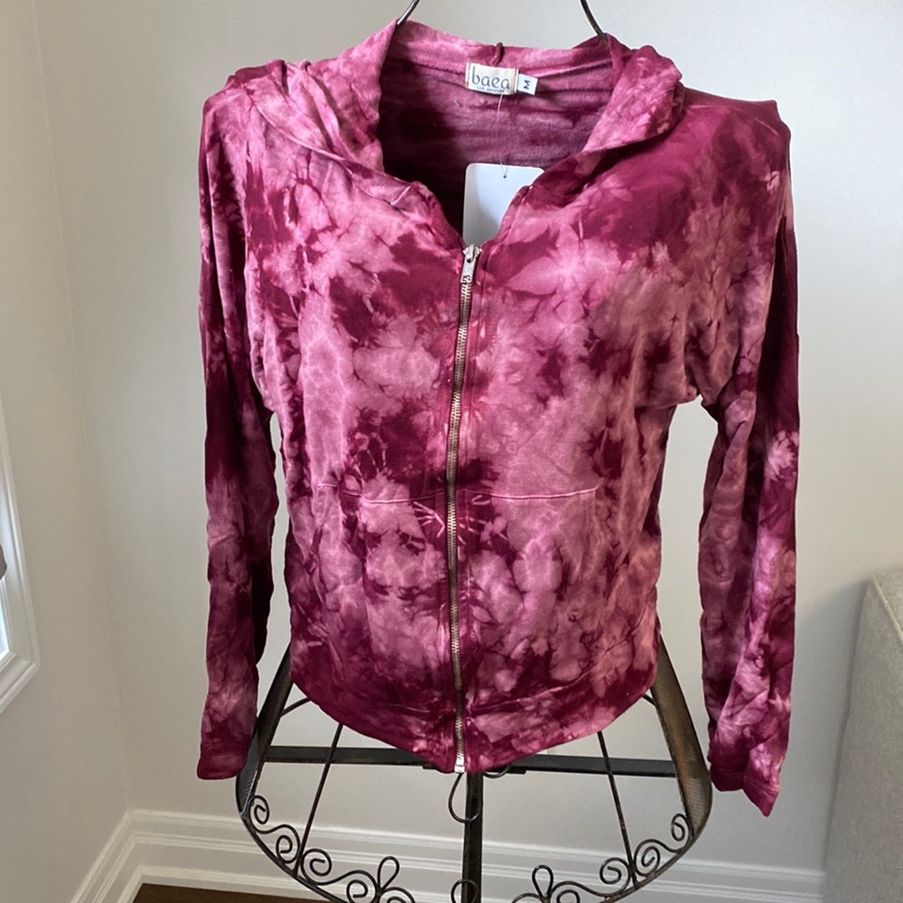 Baea tie dye hoodie. BNWT